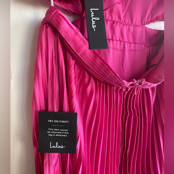 NWT Lulu’s Got the Glam Pink Pleated Cutout Maxi Dress - Picture 7 of 7